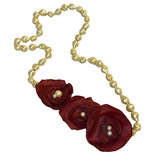 Χειροποίητο Κολιέ με Πέρλες & τριαντάφυλλα