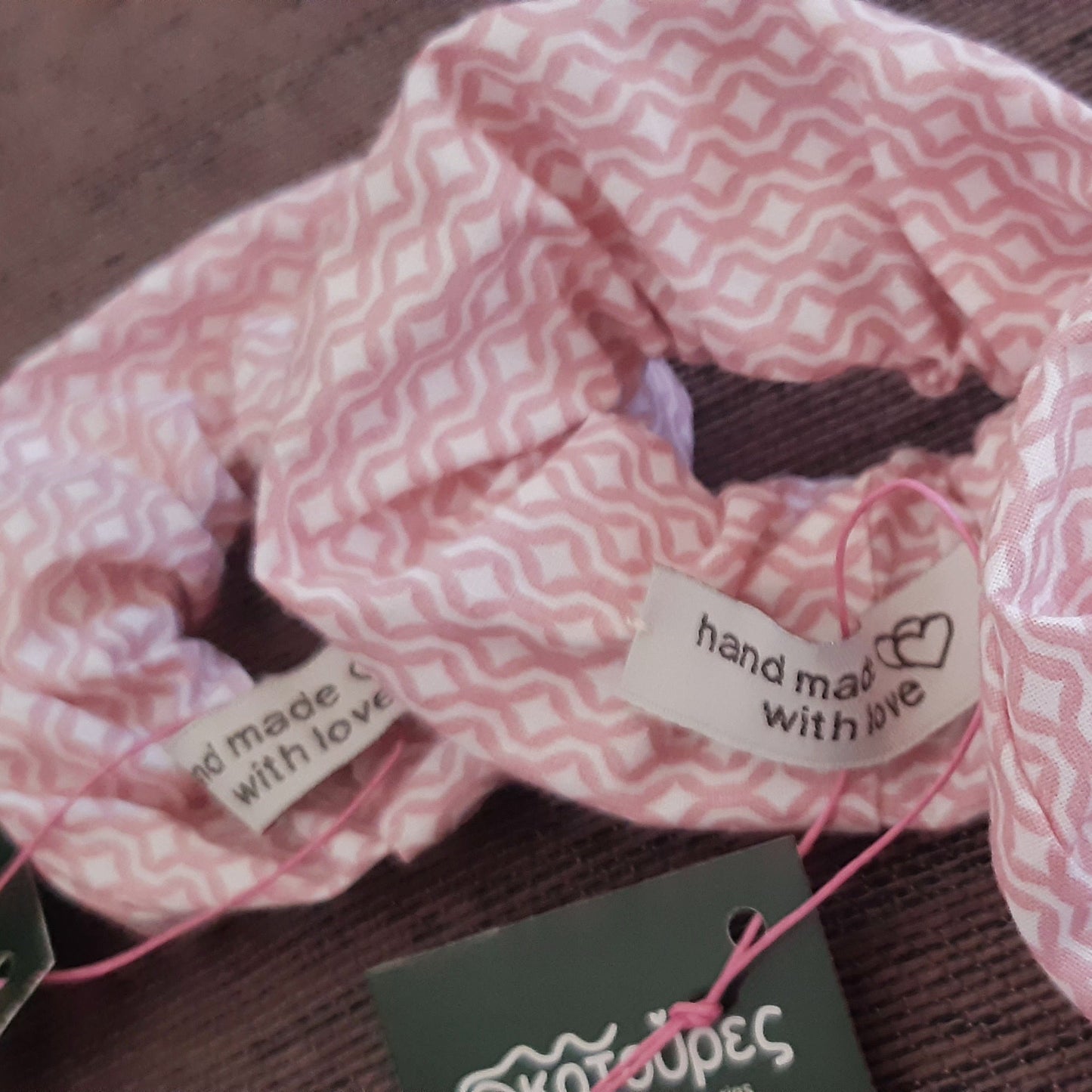 Ροζ Scrunchie