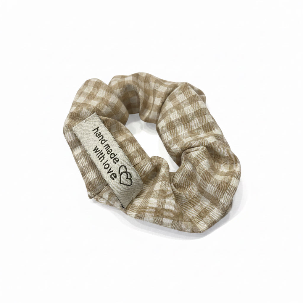 Μπεζ Καρό Scrunchie