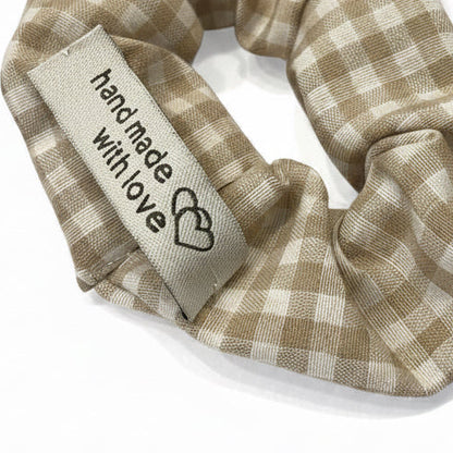Μπεζ Καρό Scrunchie